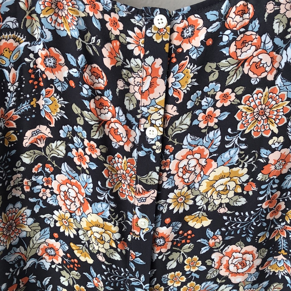 Loft Floral Button Back Top With Split Overlappin… - image 7